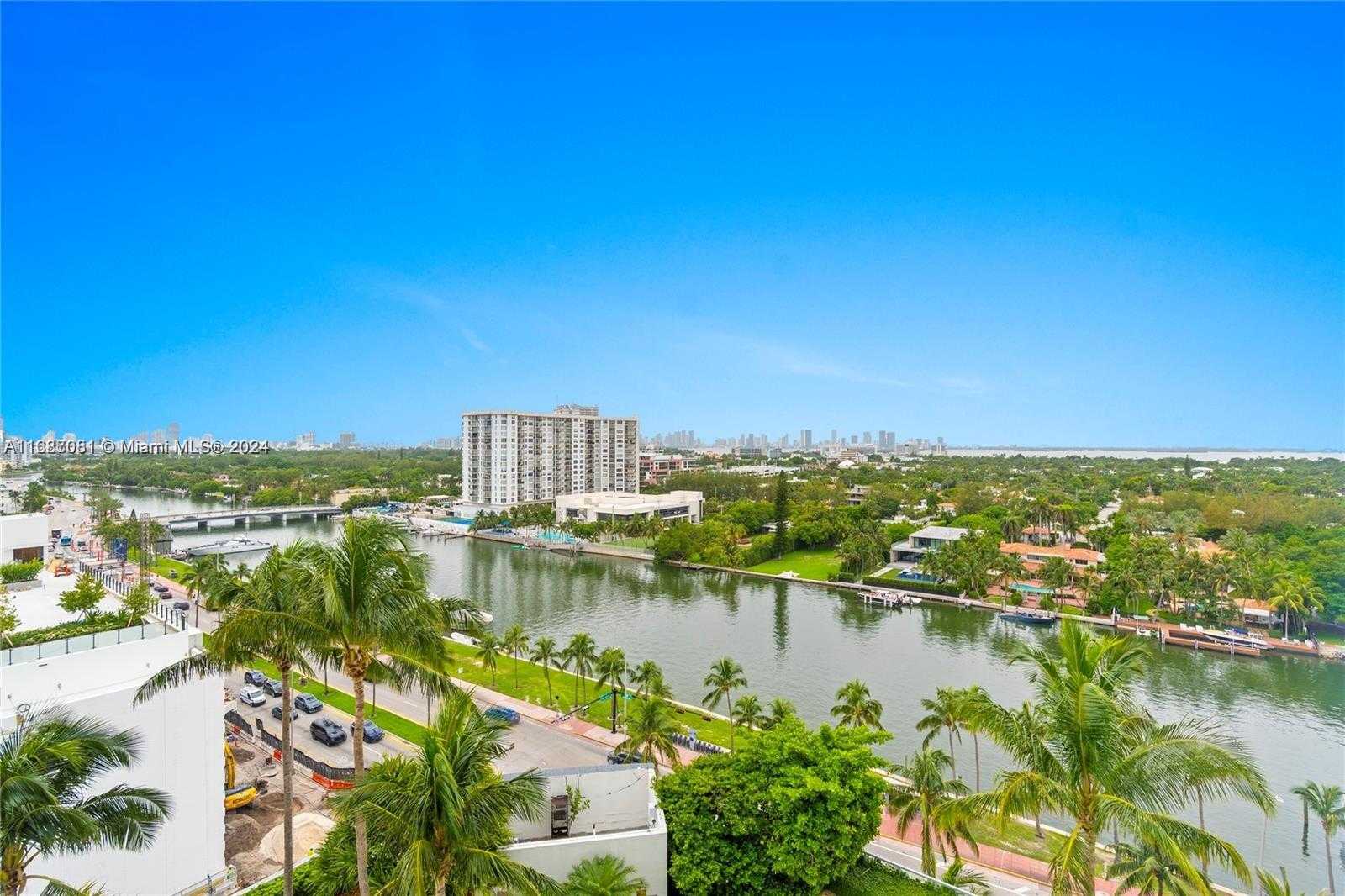 Small Image of 4401 COLLINS AV #1214, Miami Beach Number 2