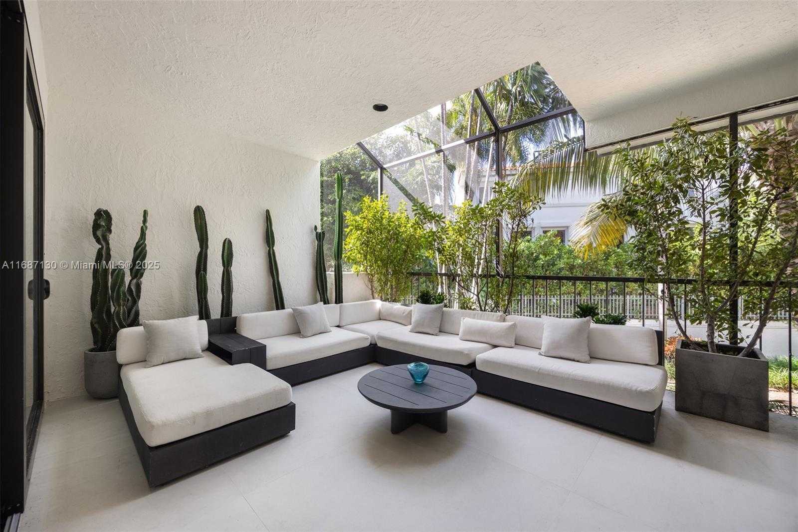 Small Image of 2000 SOUTH BAYSHORE DR #4, Coconut Grove Number 11