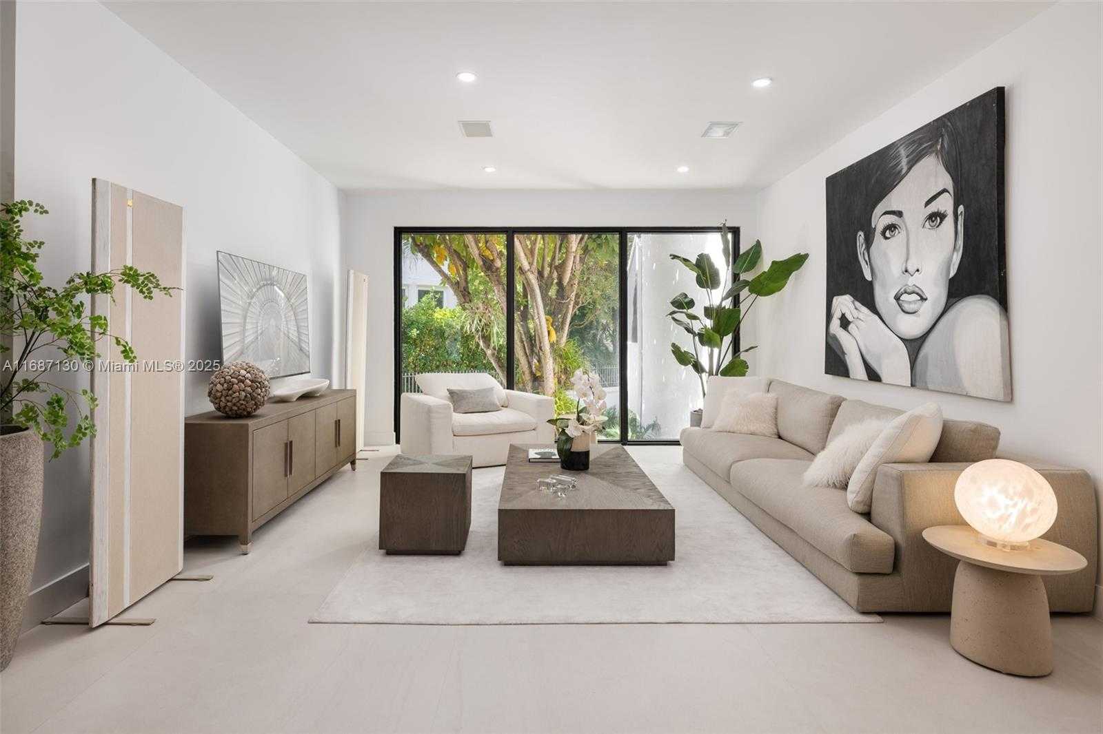Small Image of 2000 SOUTH BAYSHORE DR #4, Coconut Grove Number 13