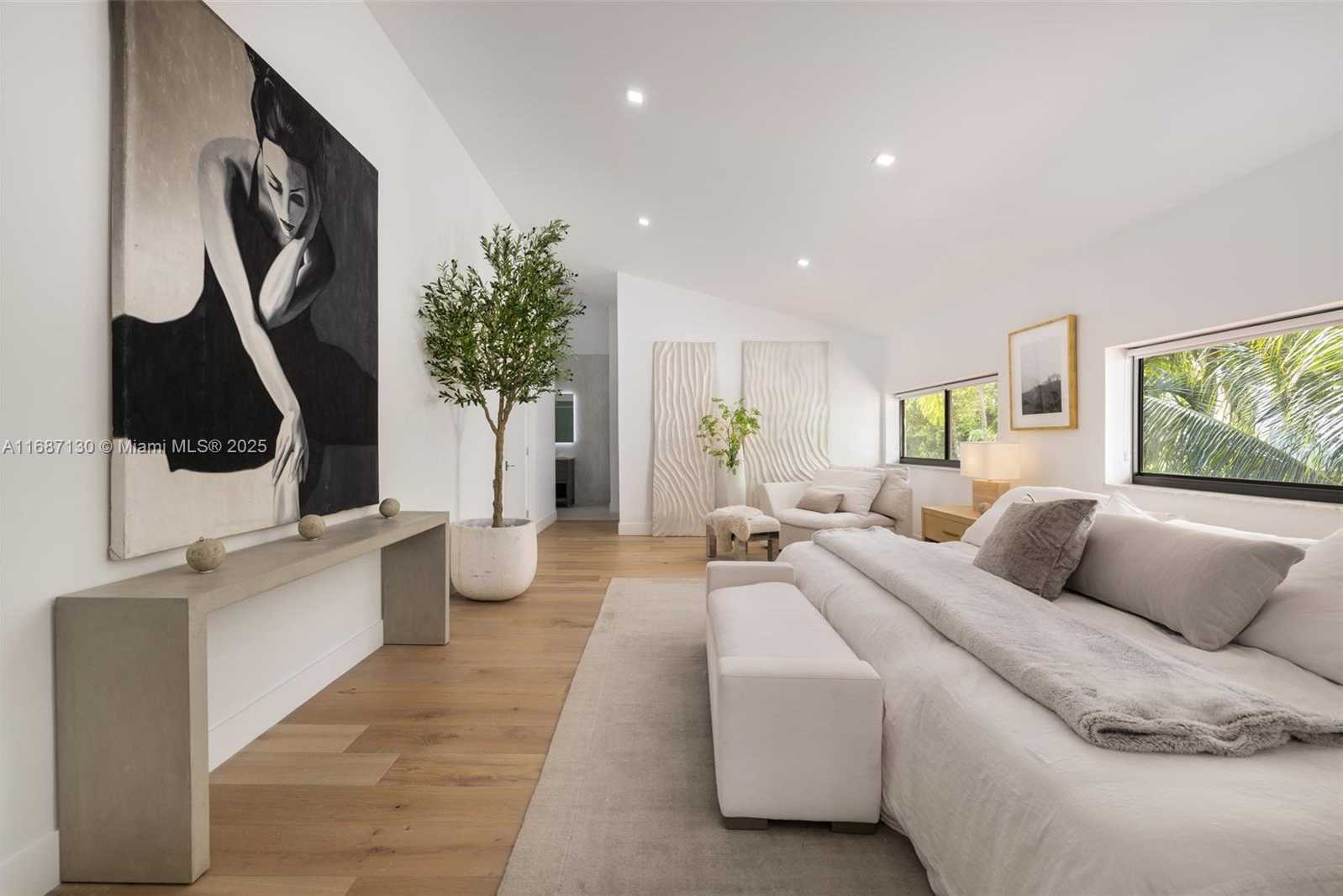 Small Image of 2000 SOUTH BAYSHORE DR #4, Coconut Grove Number 18