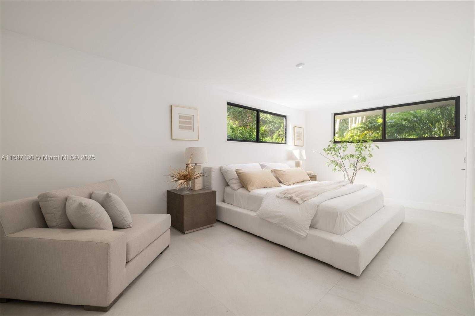 Small Image of 2000 SOUTH BAYSHORE DR #4, Coconut Grove Number 22