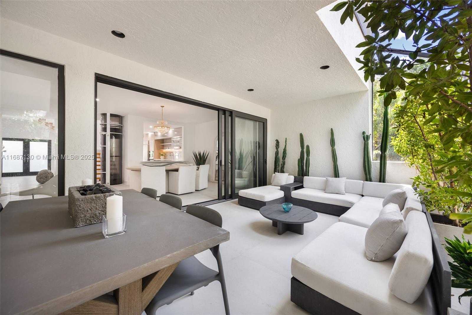 Small Image of 2000 SOUTH BAYSHORE DR #4, Coconut Grove Number 9