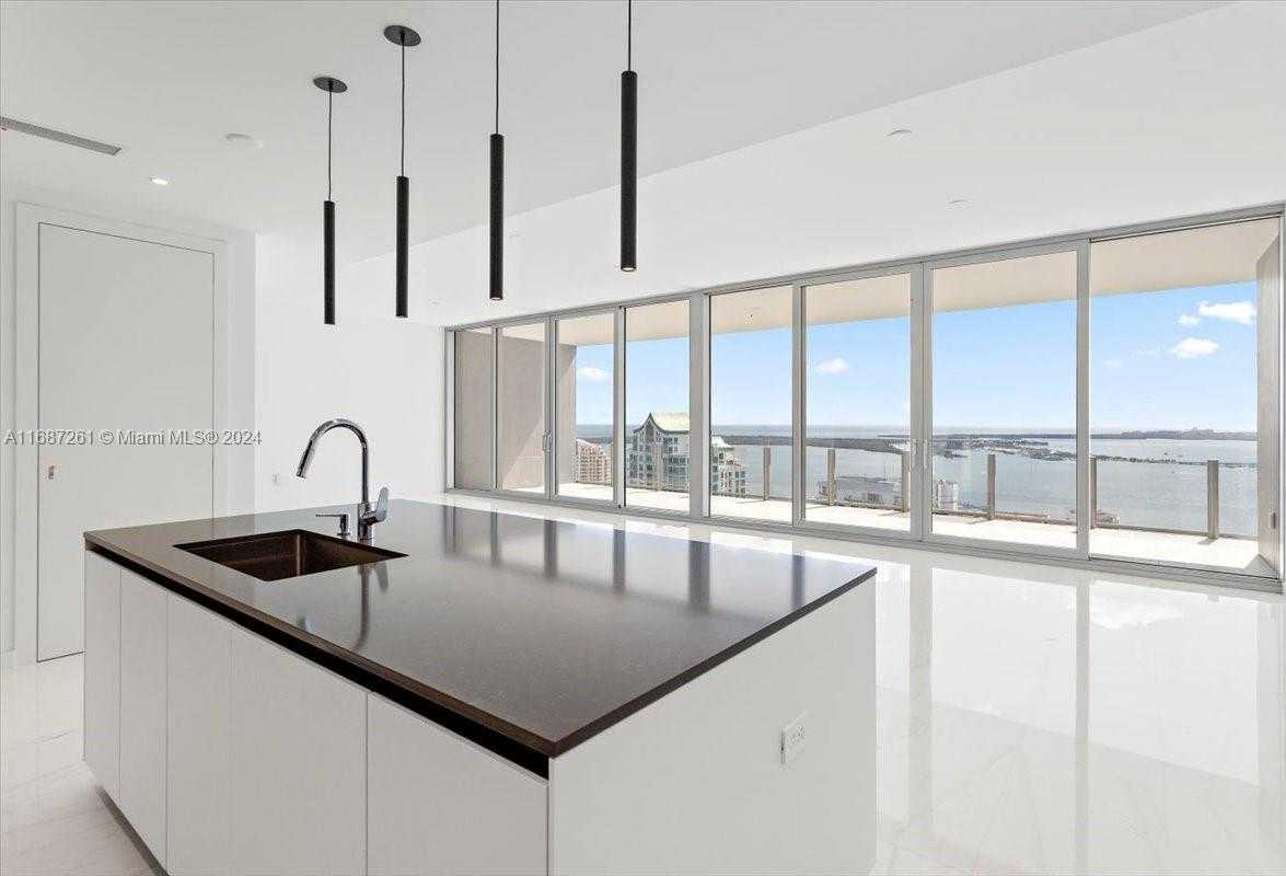 Small Image of 300 BISCAYNE BLVD WAY #4302, Miami Number 14