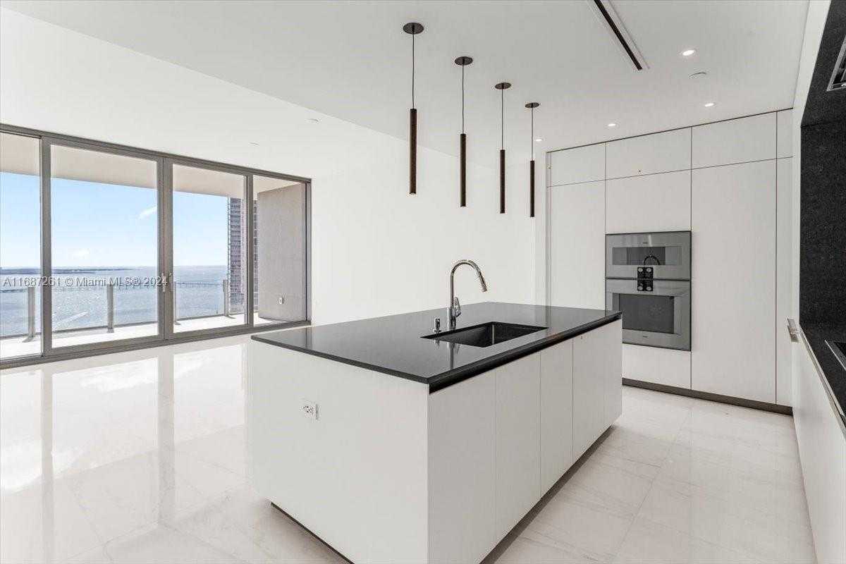 Small Image of 300 BISCAYNE BLVD WAY #4302, Miami Number 21