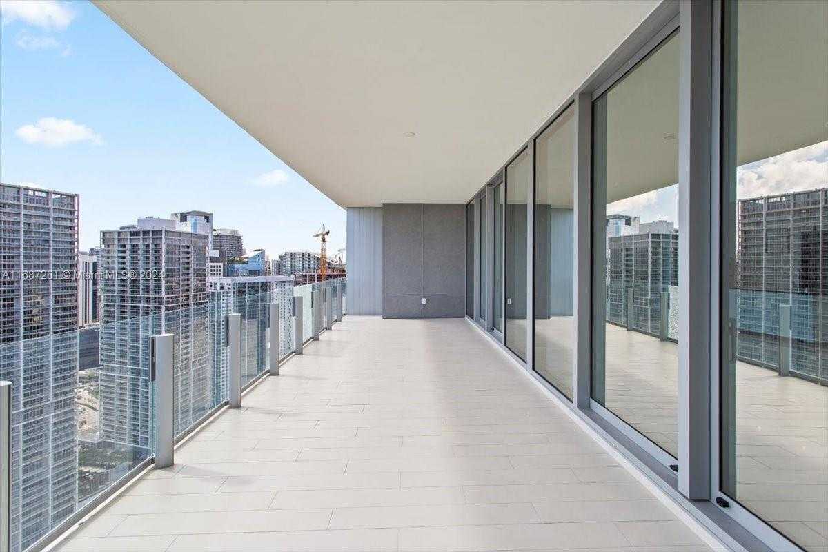 Small Image of 300 BISCAYNE BLVD WAY #4302, Miami Number 23