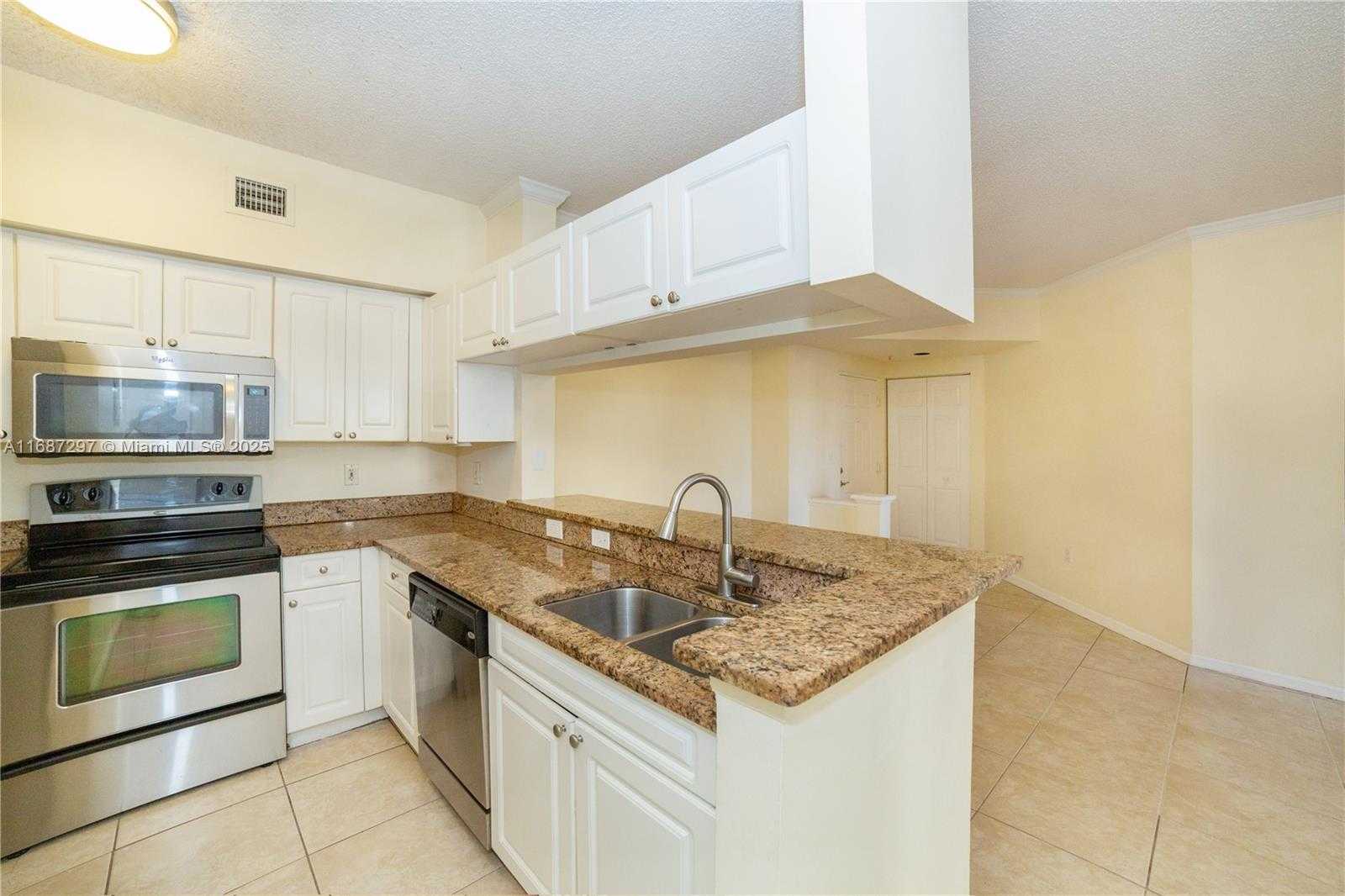 Small Image of 17150 NORTH BAY RD #2110, Sunny Isles Beach Number 2
