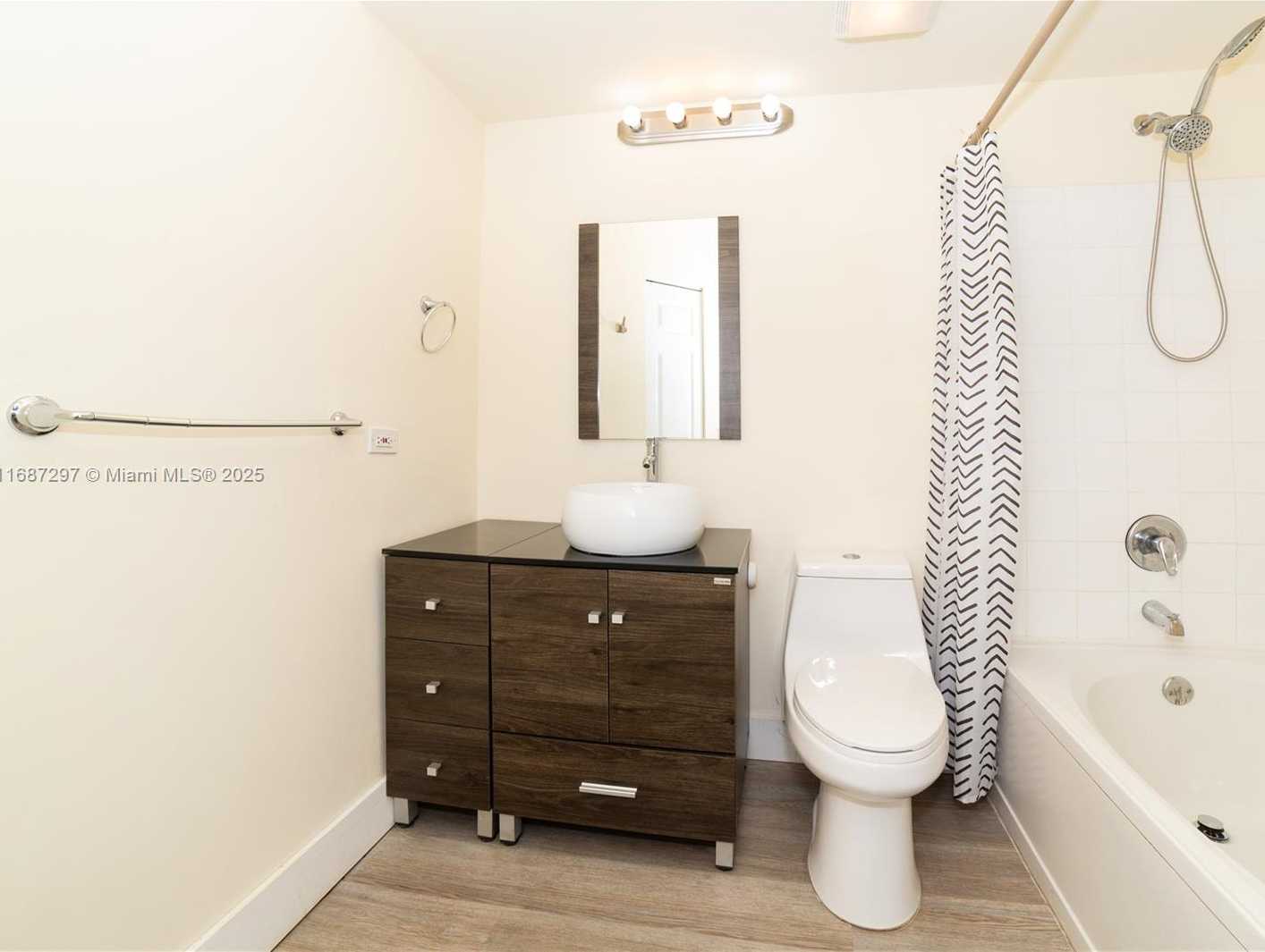 Small Image of 17150 NORTH BAY RD #2110, Sunny Isles Beach Number 30