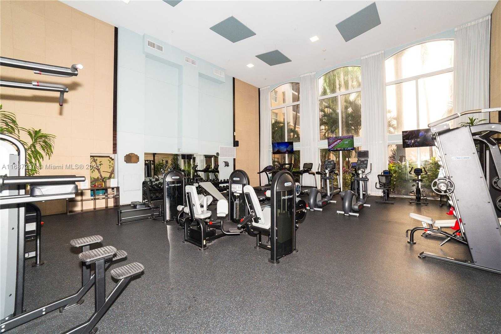 Small Image of 17150 NORTH BAY RD #2110, Sunny Isles Beach Number 40