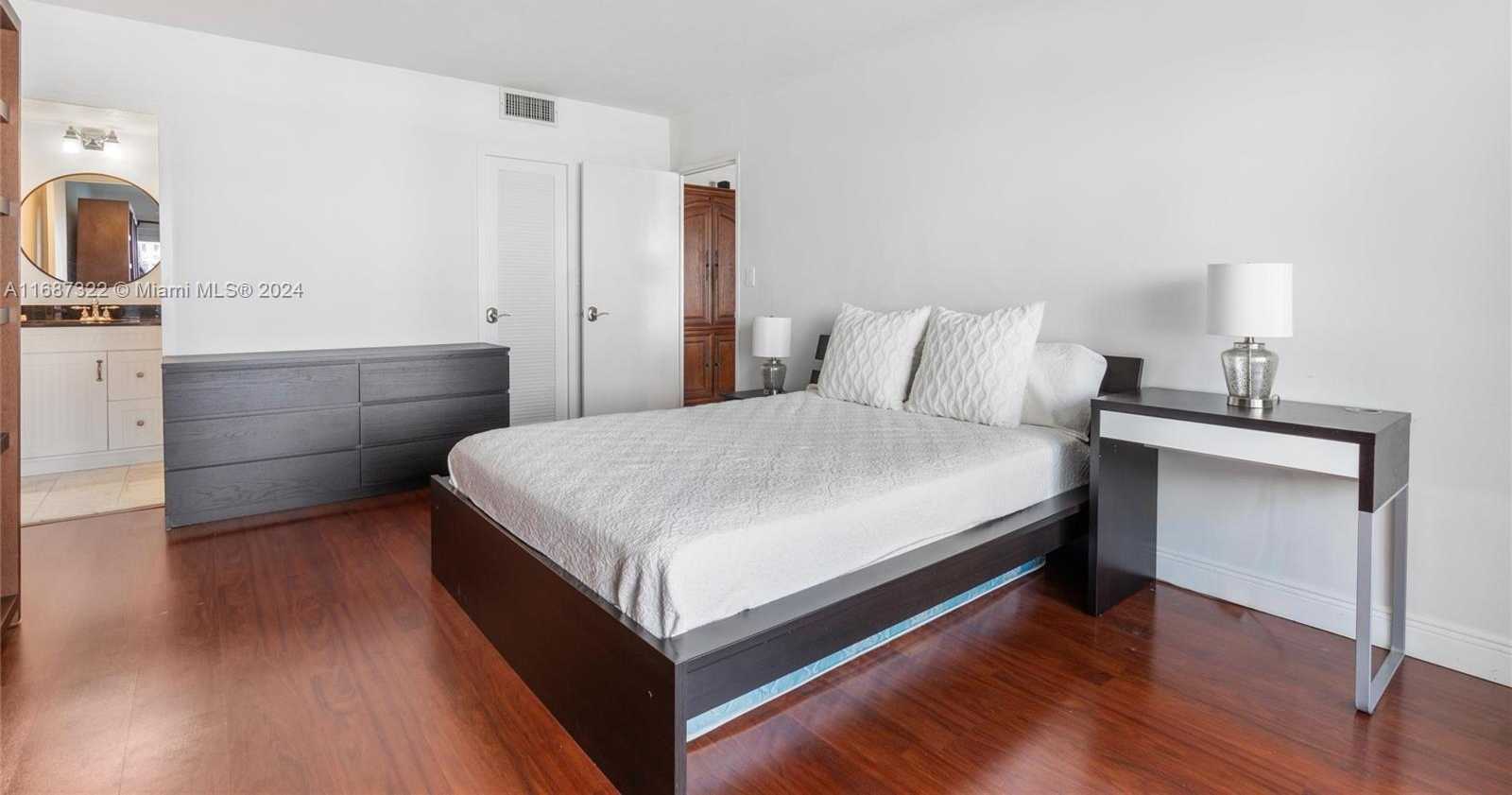 Small Image of 2100 SOUTH OCEAN DR #5CD, Fort Lauderdale Number 18