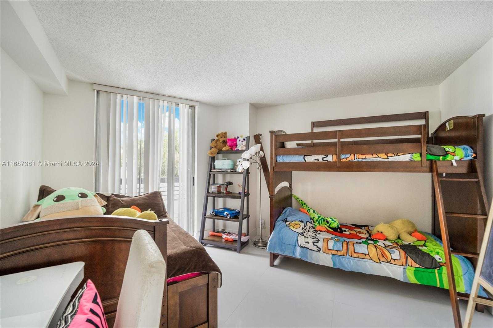 Small Image of 3400 NORTH EAST 192ND ST #303, Aventura Number 11