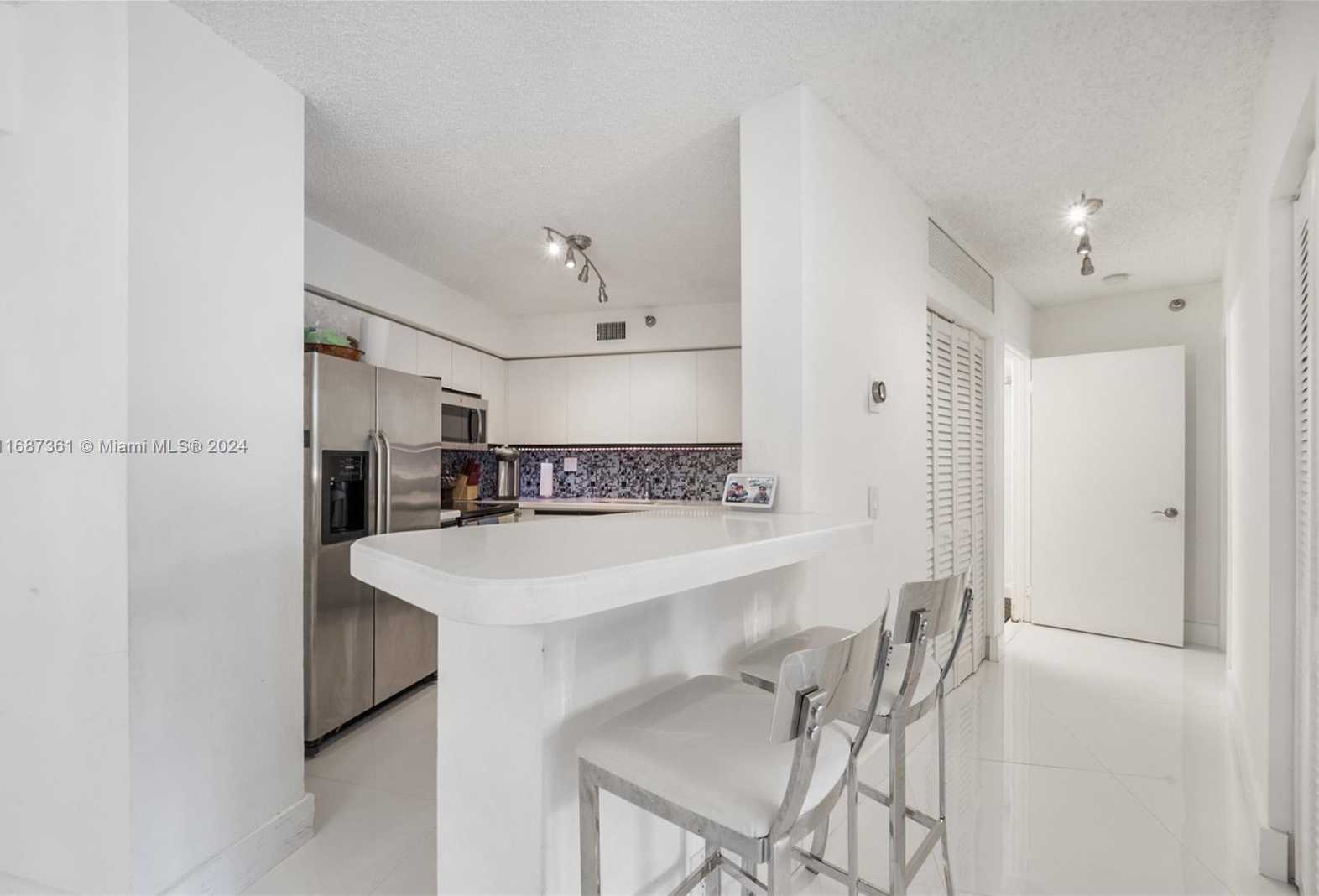 Small Image of 3400 NORTH EAST 192ND ST #303, Aventura Number 5