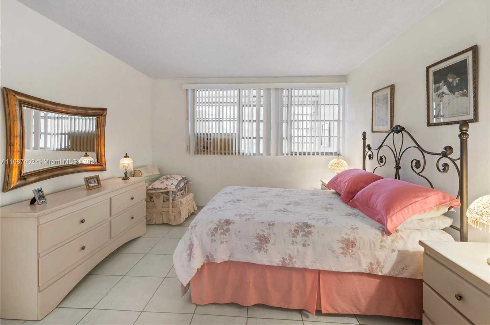 Small Image of 1333 EAST HALLANDALE BEACH BLVD #409, Hallandale Beach Number 11