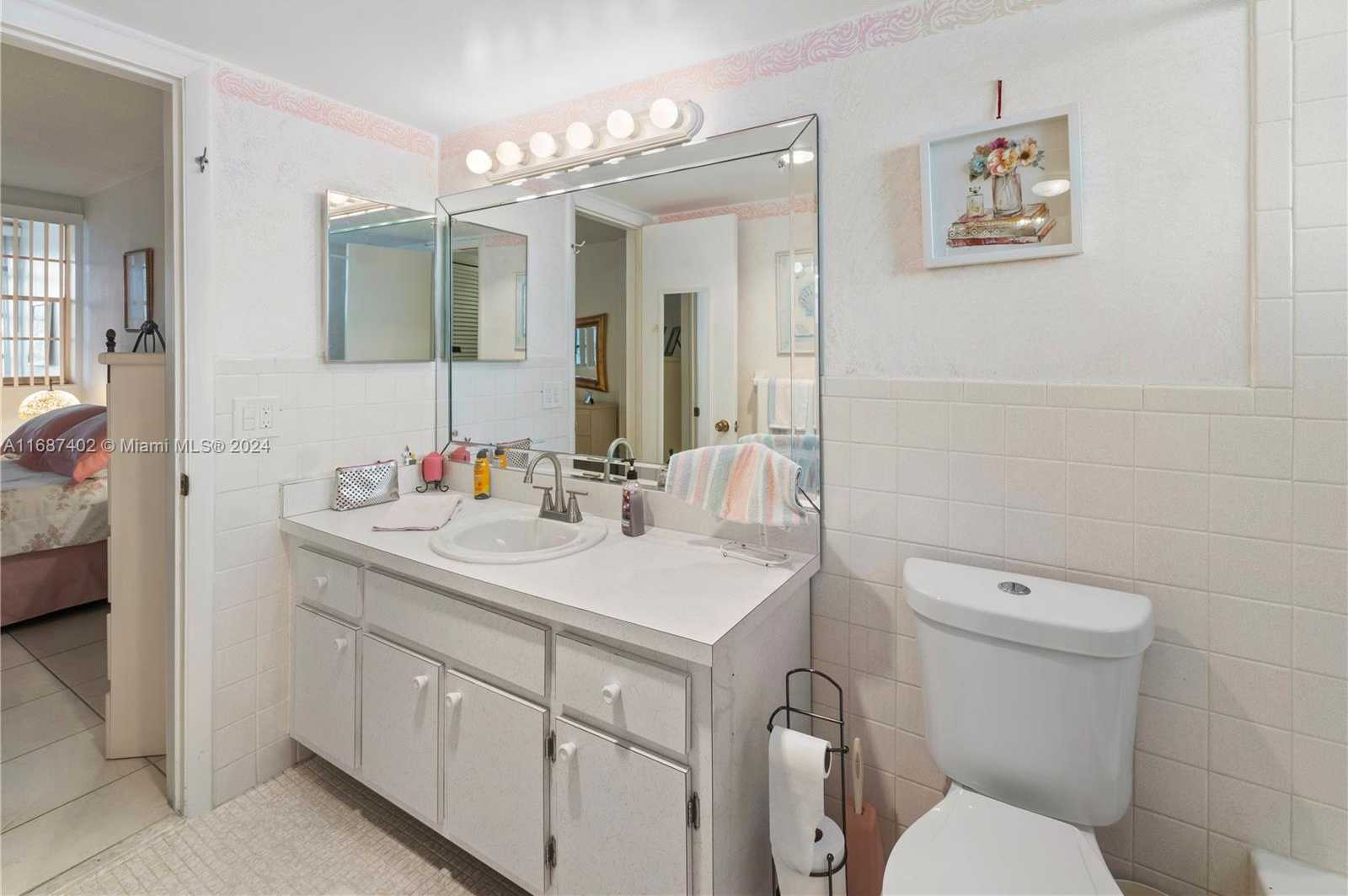 Small Image of 1333 EAST HALLANDALE BEACH BLVD #409, Hallandale Beach Number 13