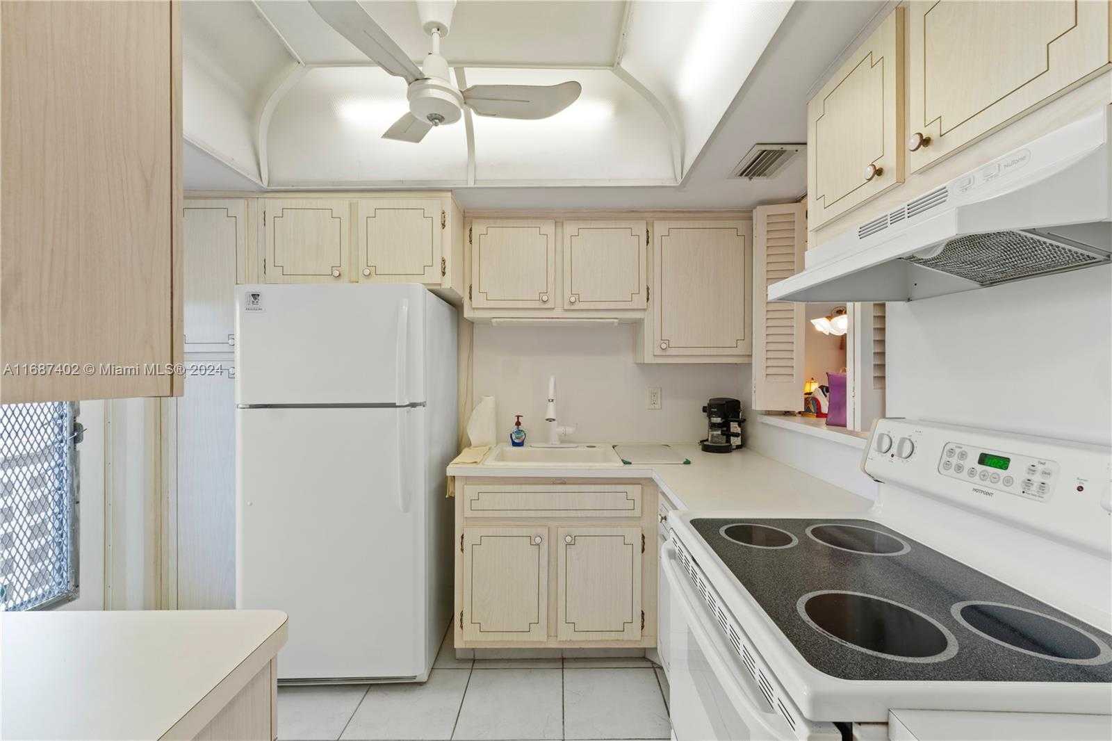 Small Image of 1333 EAST HALLANDALE BEACH BLVD #409, Hallandale Beach Number 14