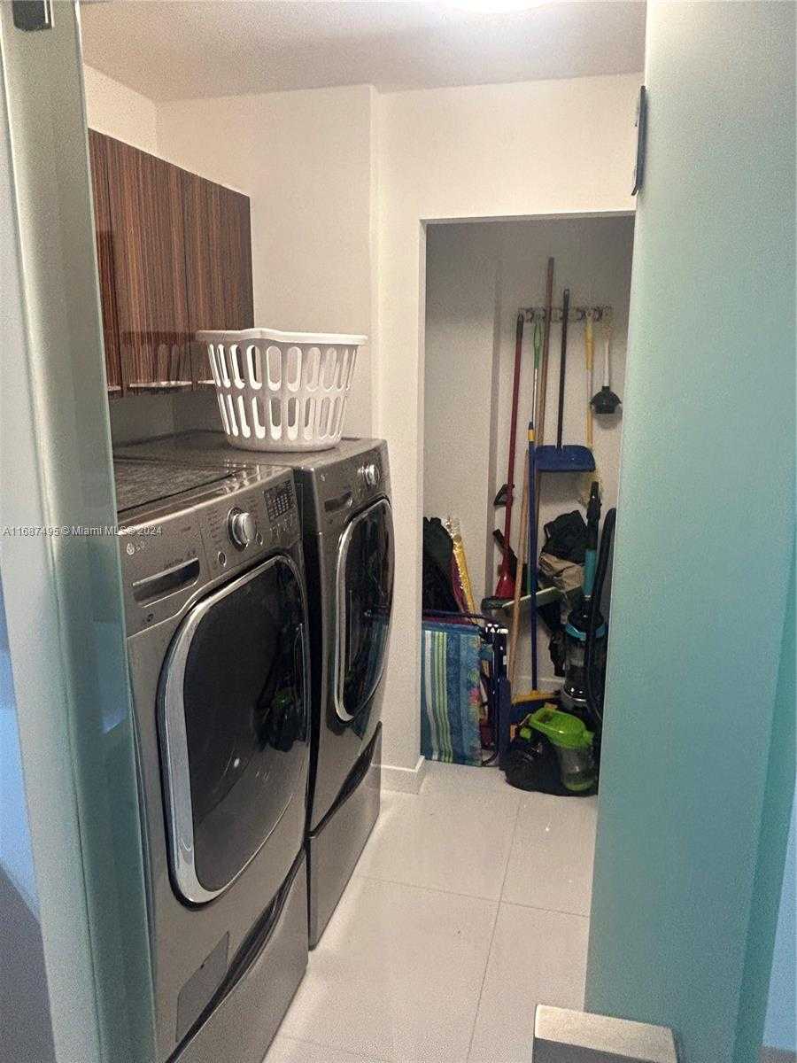 Small Image of 1920 SOUTH OCEAN DR #3A, Hallandale Beach Number 18