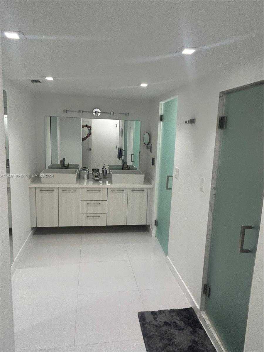 Small Image of 1920 SOUTH OCEAN DR #3A, Hallandale Beach Number 24