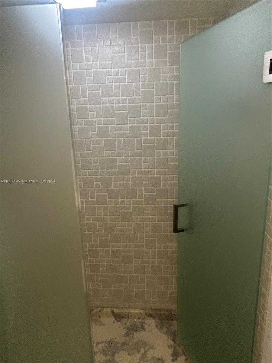Small Image of 1920 SOUTH OCEAN DR #3A, Hallandale Beach Number 31