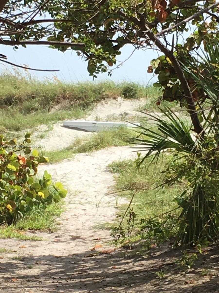 Small Image of 177 OCEAN LANE DR #512, Key Biscayne Number 18