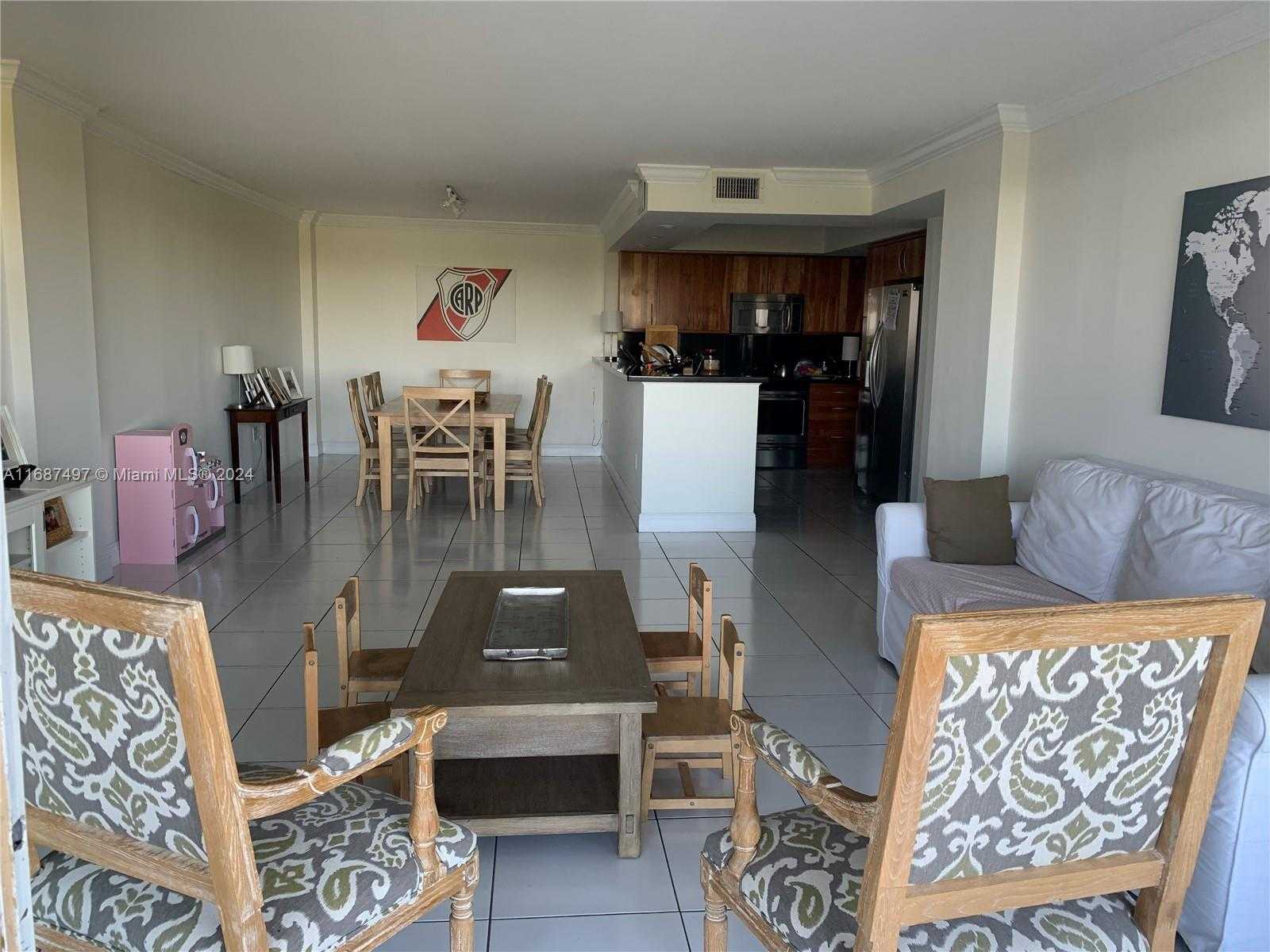 Small Image of 177 OCEAN LANE DR #512, Key Biscayne Number 5
