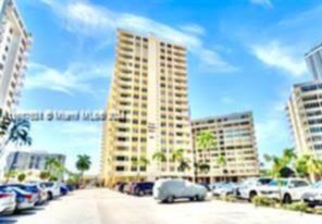 Small Image of 1833 SOUTH OCEAN DR #PH1, Hallandale Beach Number 36