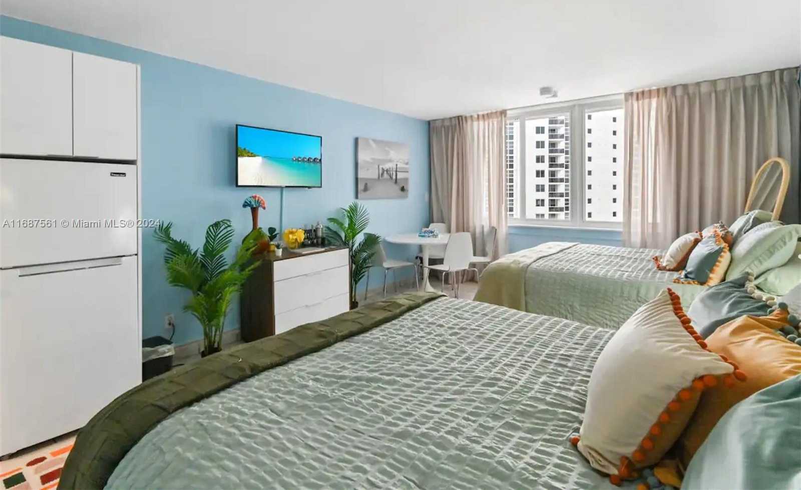 Small Image of 19201 COLLINS AVE #801, Sunny Isles Beach Number 3