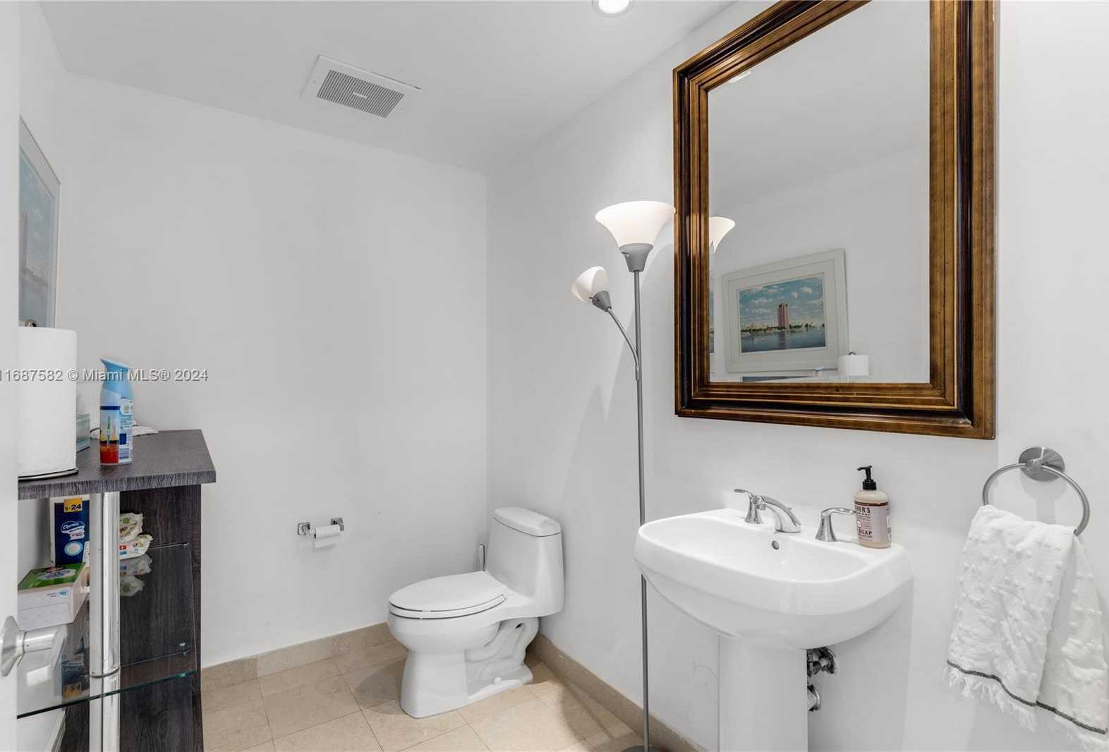 Small Image of 1060 BRICKELL AVE #409, Miami Number 11