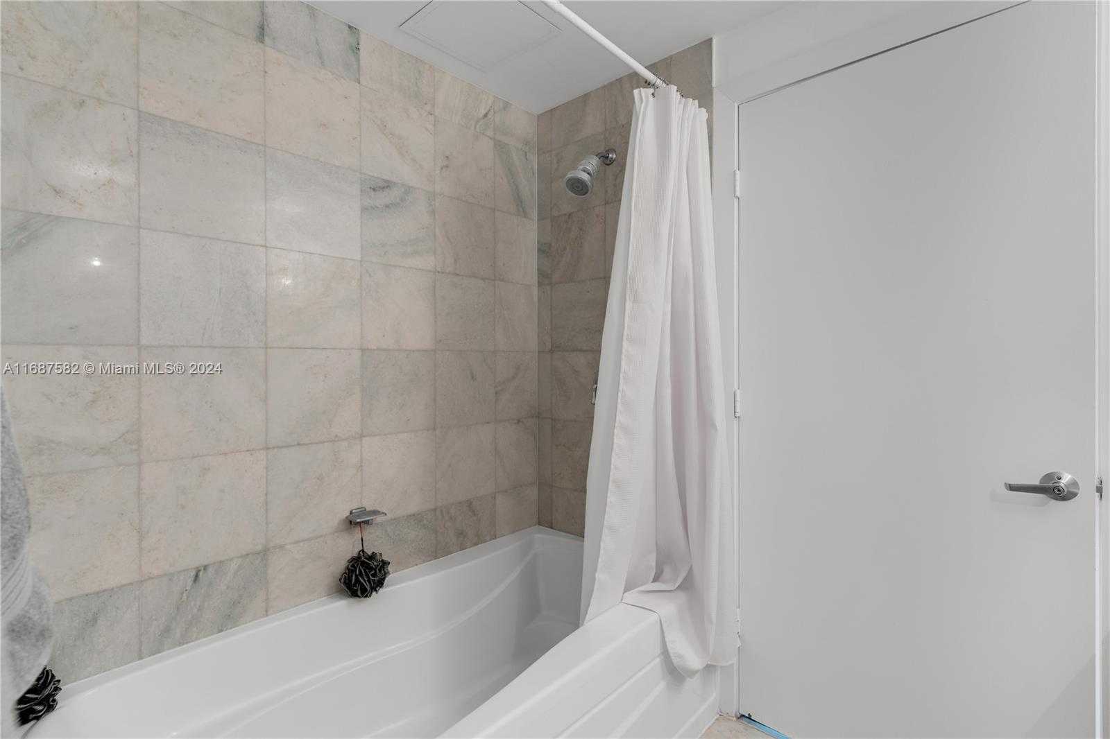 Small Image of 1060 BRICKELL AVE #409, Miami Number 12