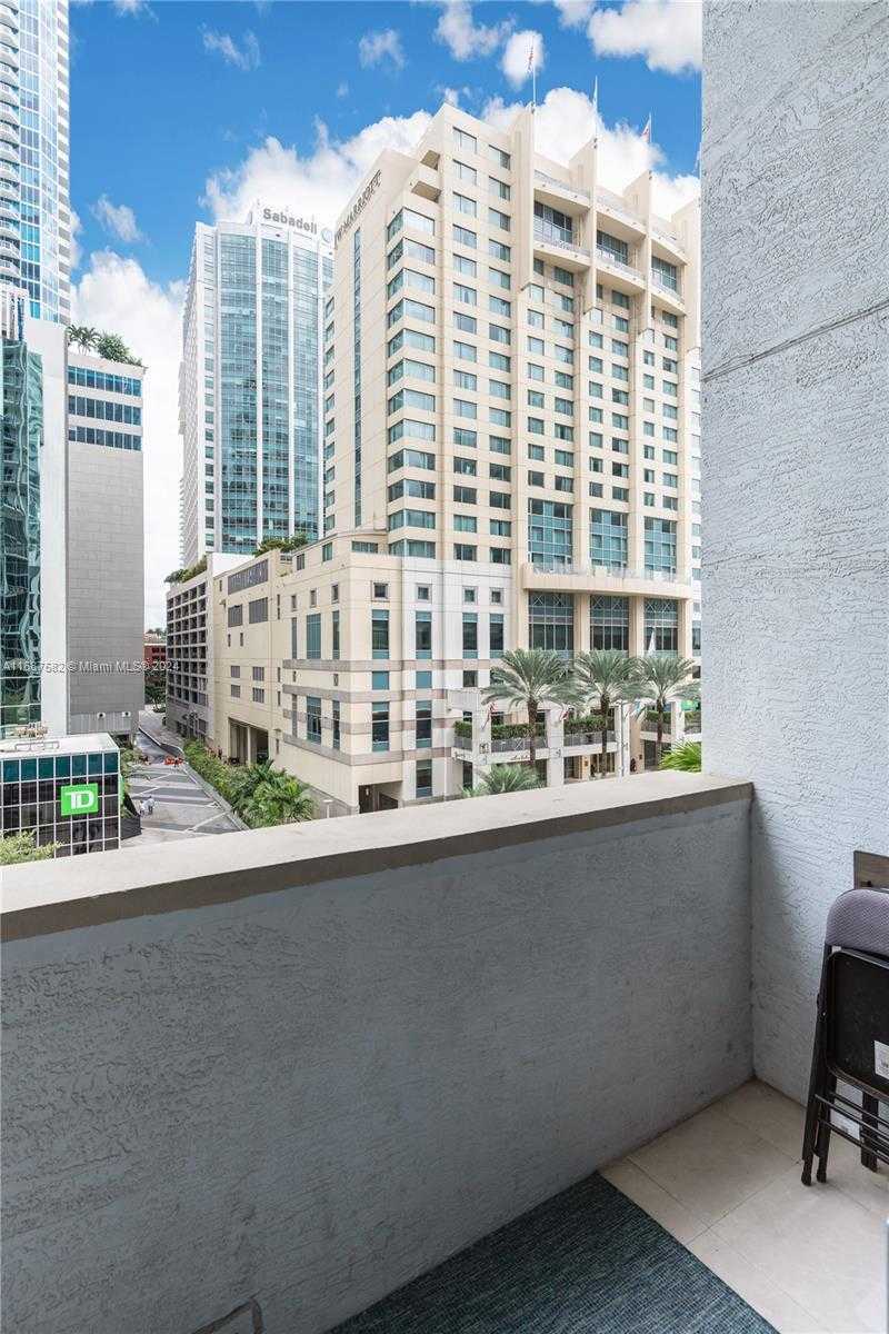 Small Image of 1060 BRICKELL AVE #409, Miami Number 13
