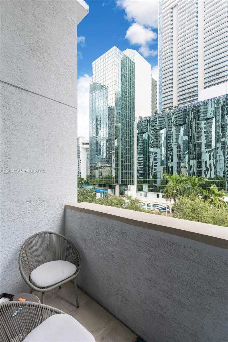 Small Image of 1060 BRICKELL AVE #409, Miami Number 14