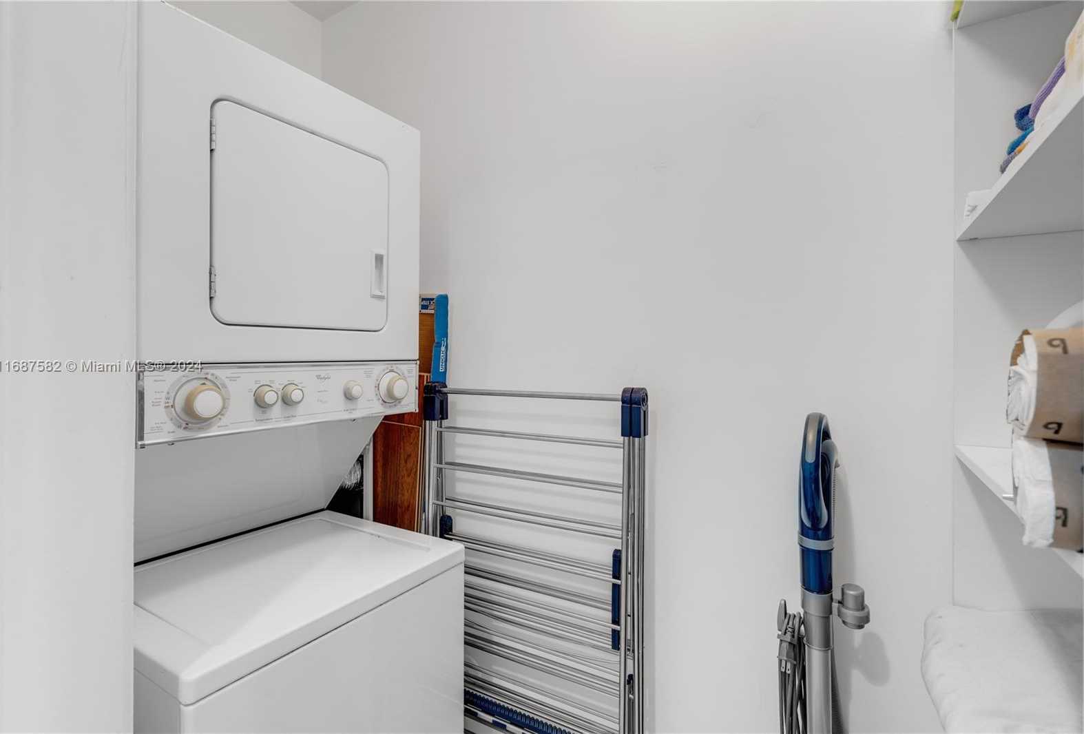 Small Image of 1060 BRICKELL AVE #409, Miami Number 16