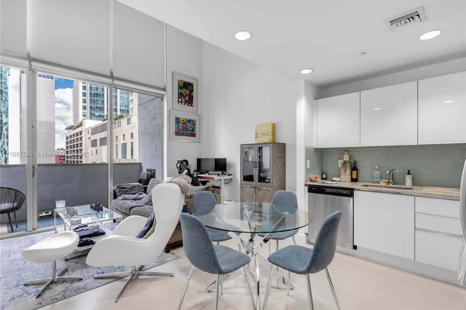 Small Image of 1060 BRICKELL AVE #409, Miami Number 5