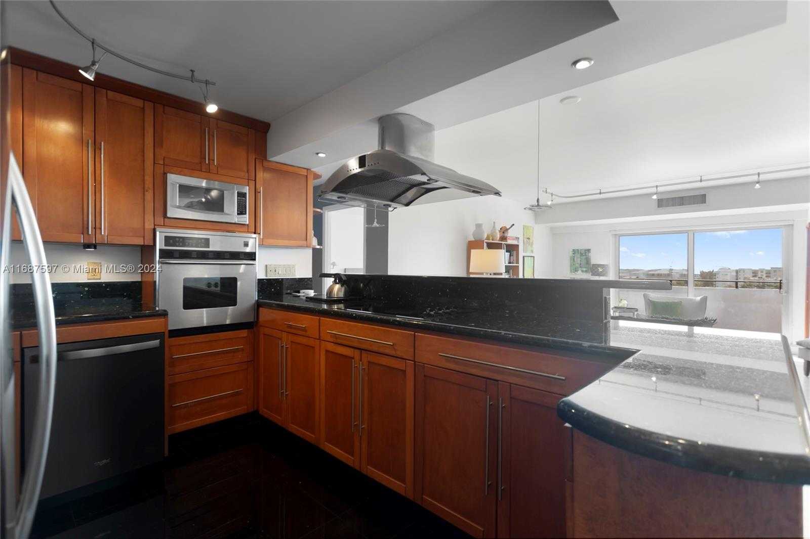 Small Image of 1625 SOUTH EAST 10TH AVE #905, Fort Lauderdale Number 14