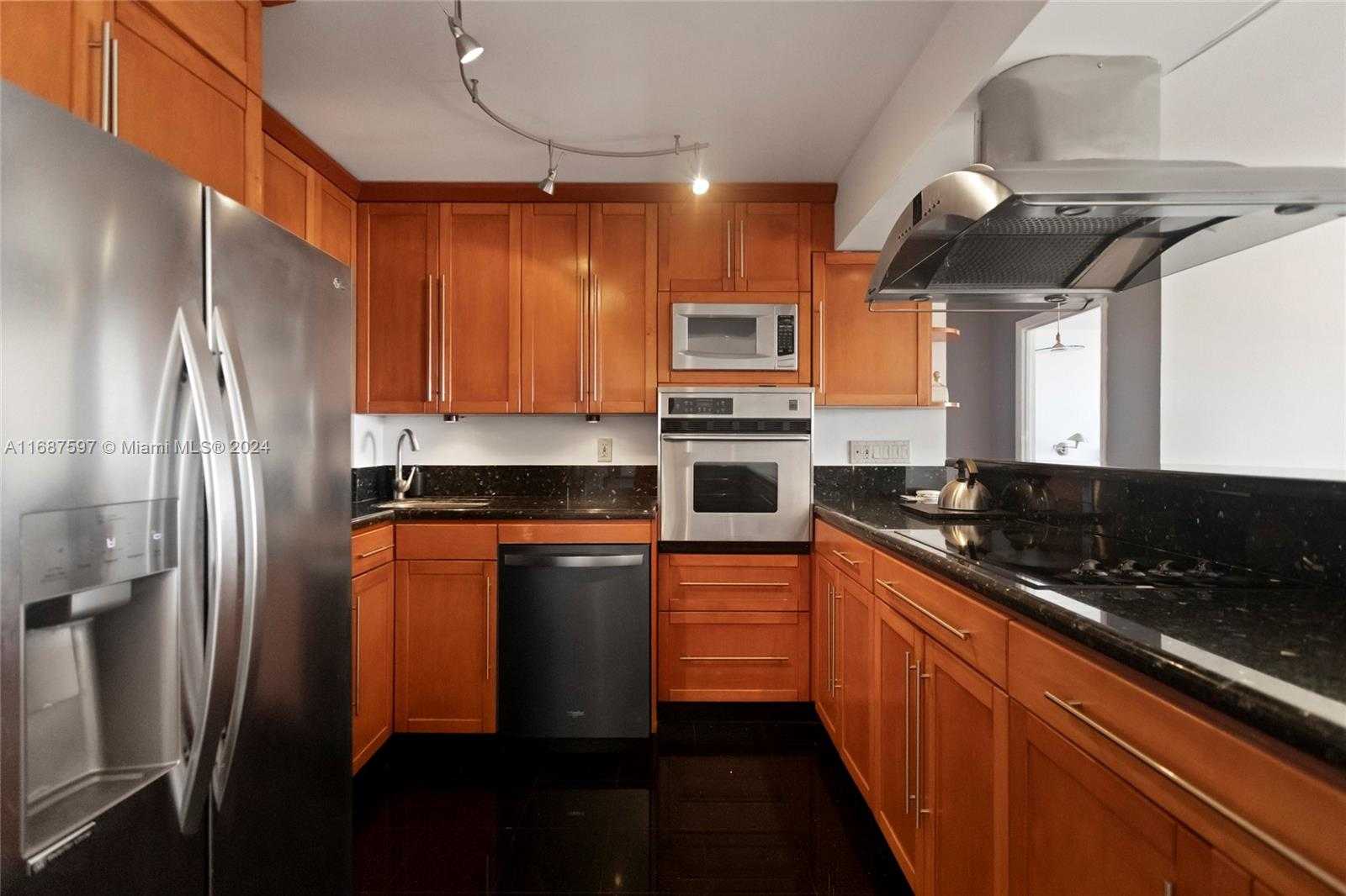 Small Image of 1625 SOUTH EAST 10TH AVE #905, Fort Lauderdale Number 2