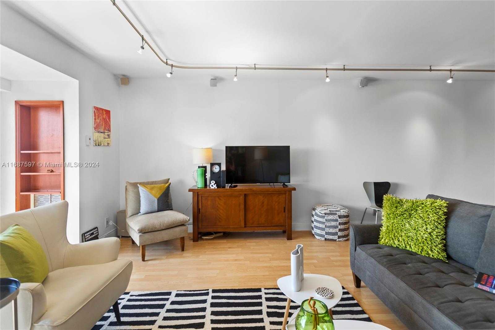 Small Image of 1625 SOUTH EAST 10TH AVE #905, Fort Lauderdale Number 33