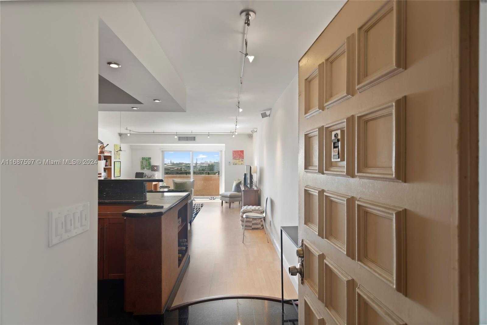 Small Image of 1625 SOUTH EAST 10TH AVE #905, Fort Lauderdale Number 4