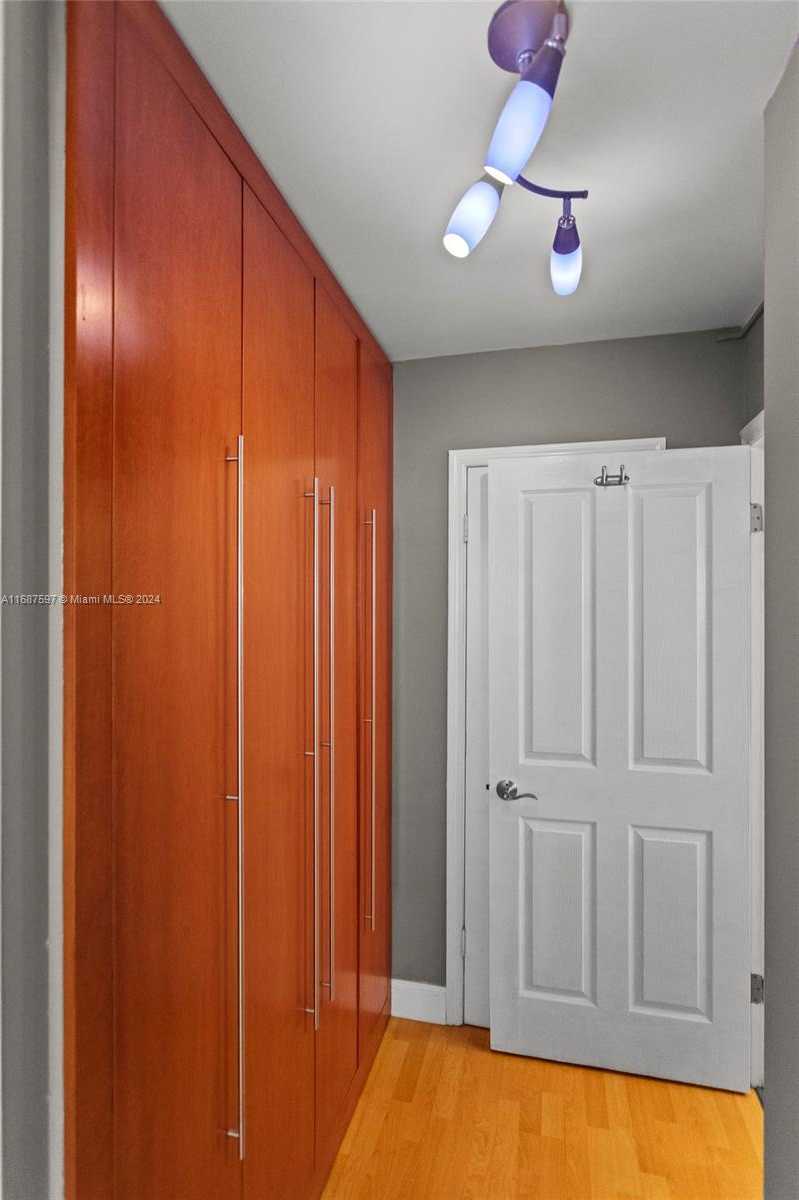 Small Image of 1625 SOUTH EAST 10TH AVE #905, Fort Lauderdale Number 47