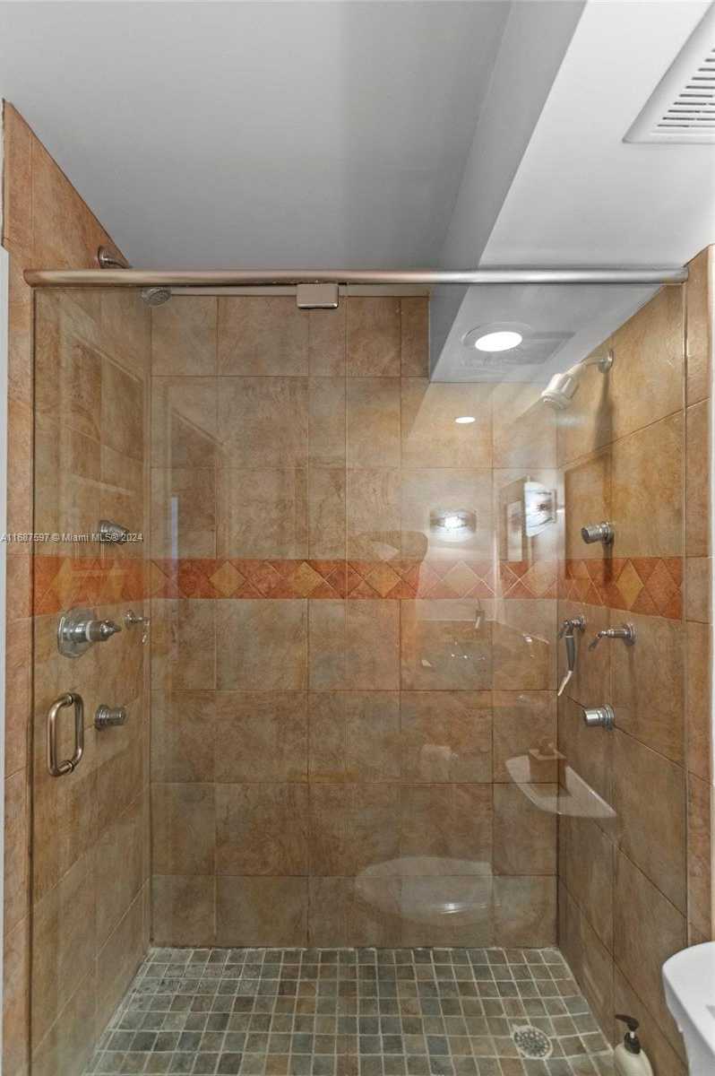 Small Image of 1625 SOUTH EAST 10TH AVE #905, Fort Lauderdale Number 49