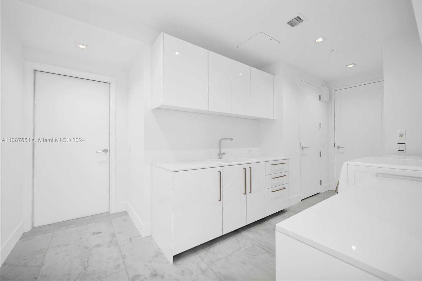 Small Image of 18501 COLLINS AVE #4003/04, Sunny Isles Beach Number 42