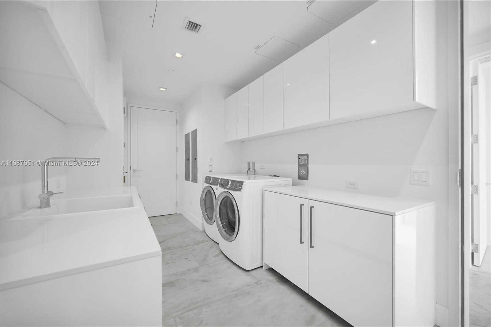 Small Image of 18501 COLLINS AVE #4003/04, Sunny Isles Beach Number 43