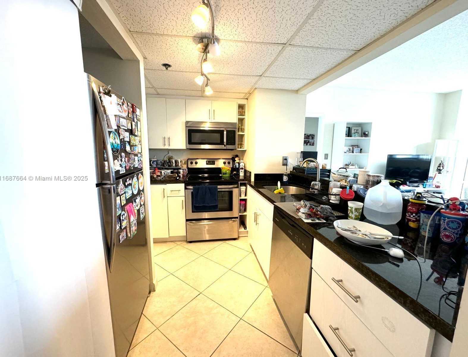 Small Image of 540 BRICKELL KEY DR #1801, Miami Number 3