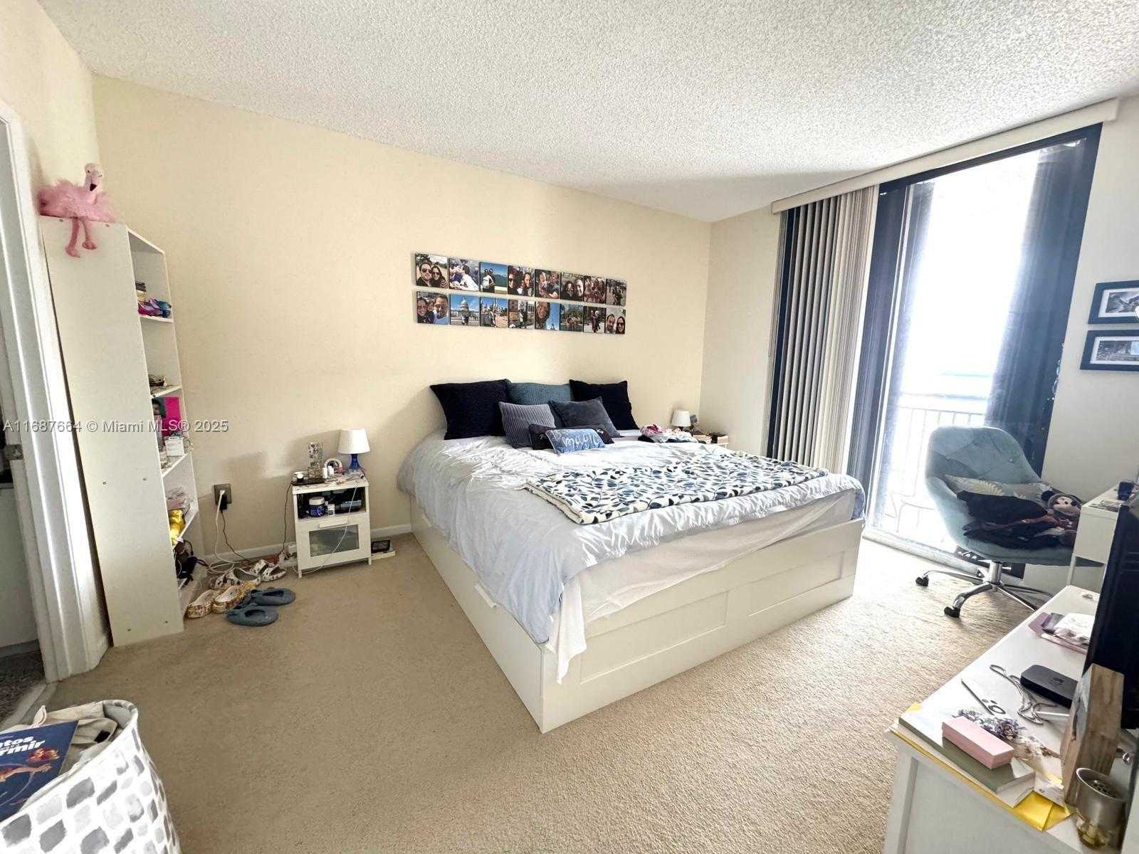 Small Image of 540 BRICKELL KEY DR #1801, Miami Number 7