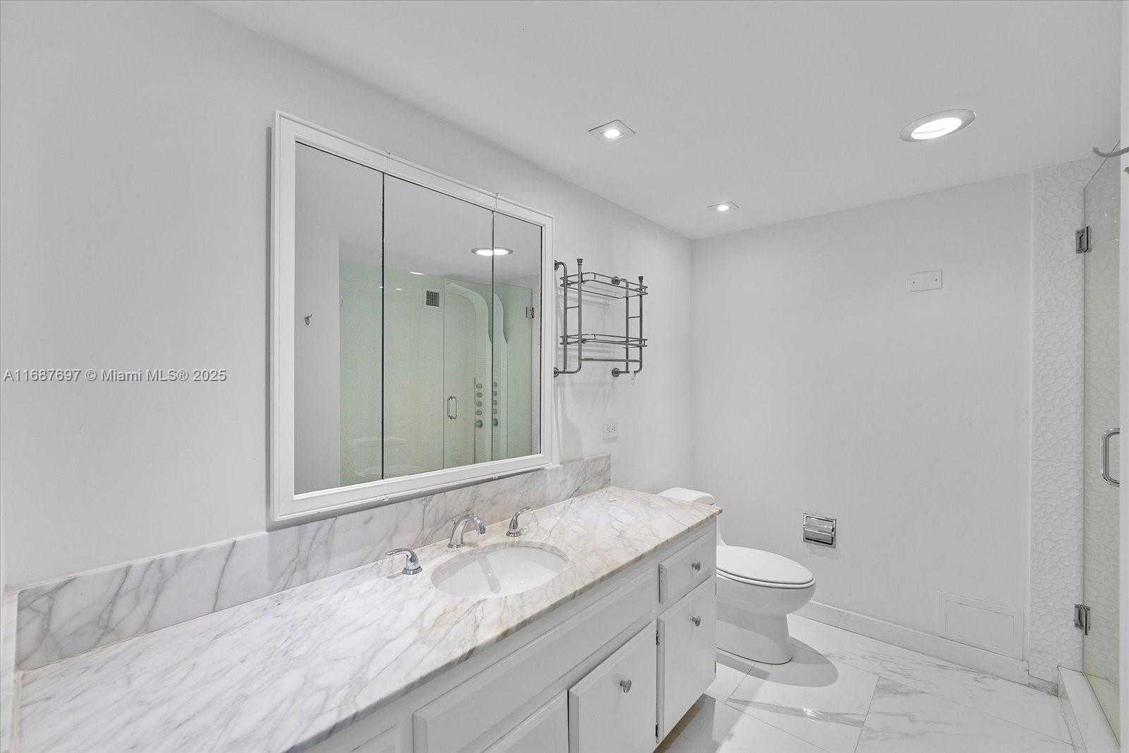 Small Image of 5660 EAST COLLINS AVE #5E, Miami Beach Number 13