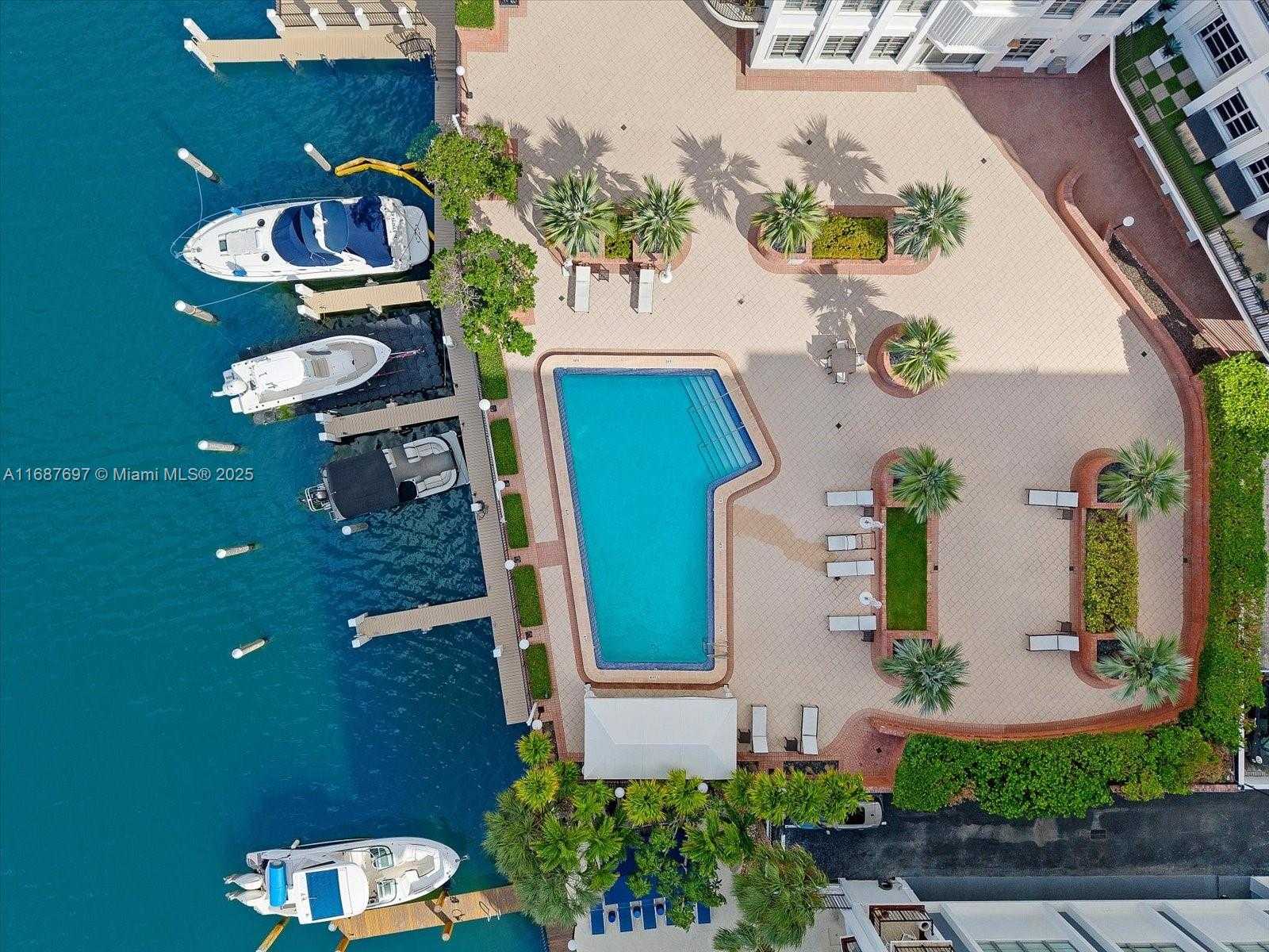Small Image of 5660 EAST COLLINS AVE #5E, Miami Beach Number 18