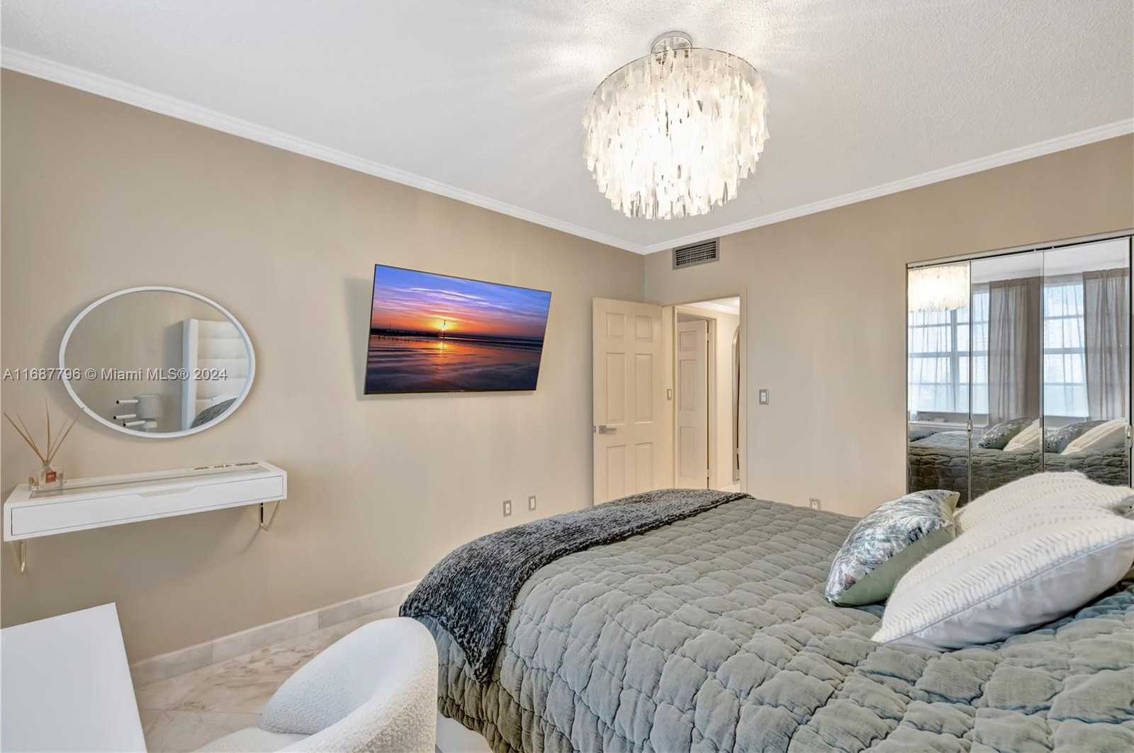 Small Image of 1965 SOUTH OCEAN DR #4S, Hallandale Beach Number 19