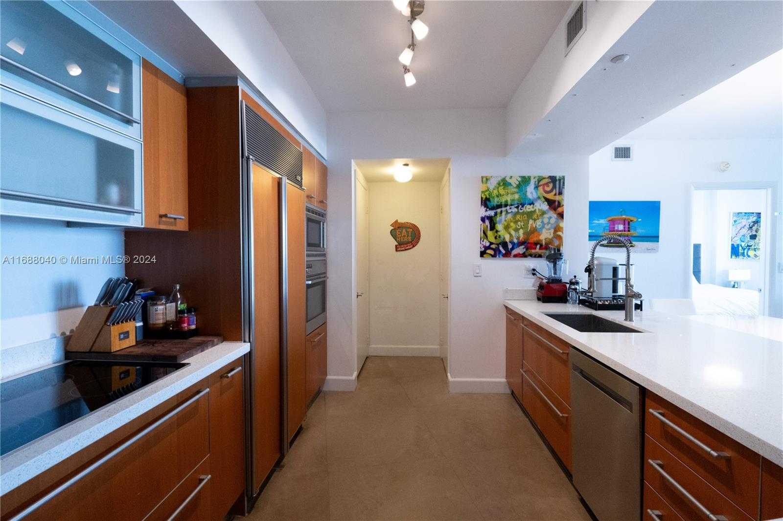 Small Image of 400 ALTON RD #1709, Miami Beach Number 3