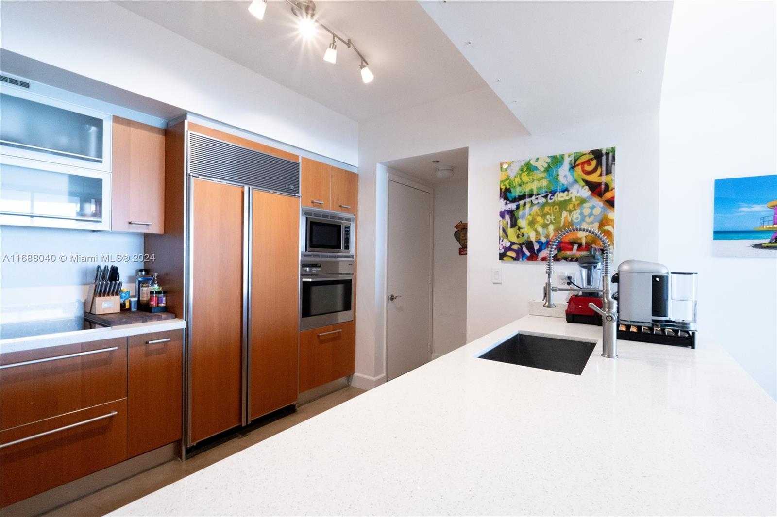 Small Image of 400 ALTON RD #1709, Miami Beach Number 5