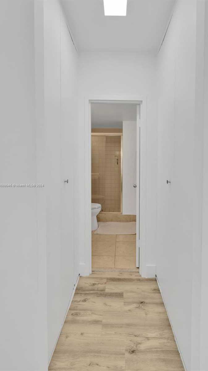 Small Image of 7441 WAYNE AVE #2K, Miami Beach Number 20