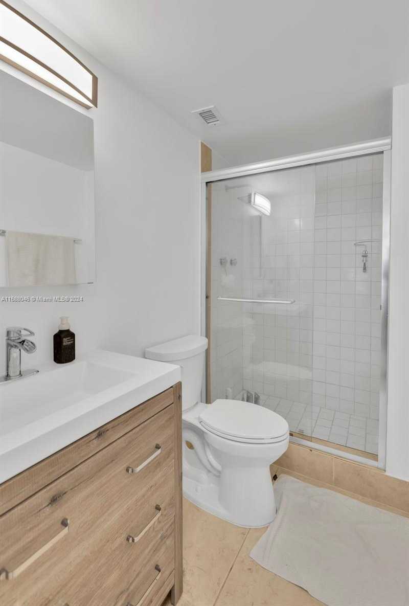 Small Image of 7441 WAYNE AVE #2K, Miami Beach Number 21
