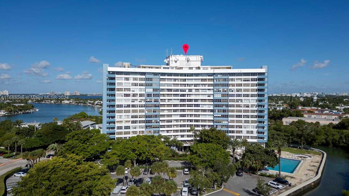 Small Image of 7441 WAYNE AVE #2K, Miami Beach Number 3
