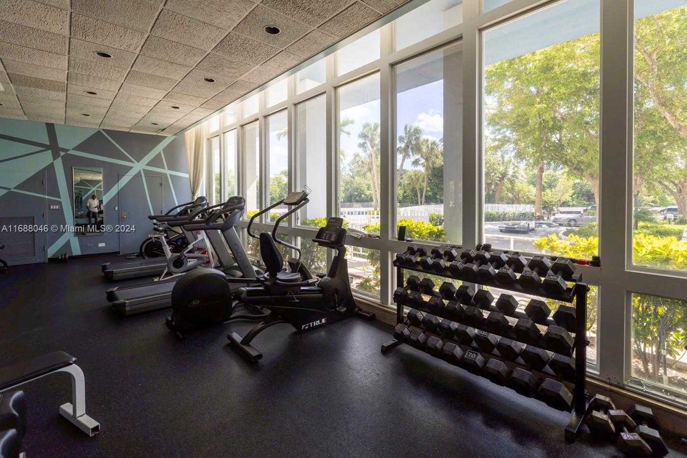 Small Image of 7441 WAYNE AVE #2K, Miami Beach Number 34